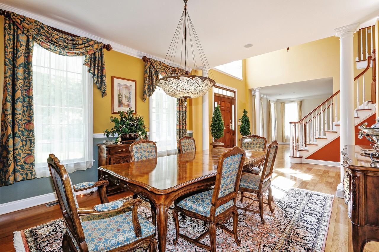 120 Bedford Rd - Photo 3 of 25