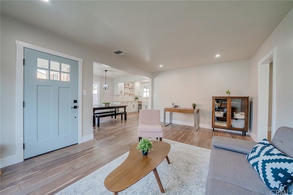 3322 Hardwick Street - Photo 3 of 16