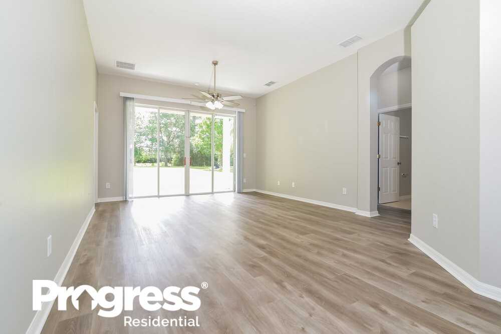 33938 Terragona Dr - Photo 3 of 16