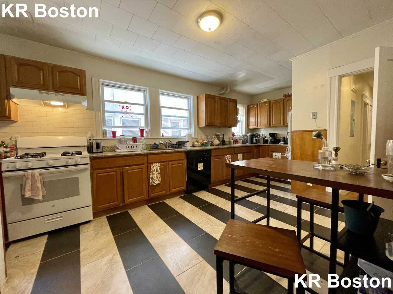 Washington St. & Bartlett St. #1 - Photo 3 of 16