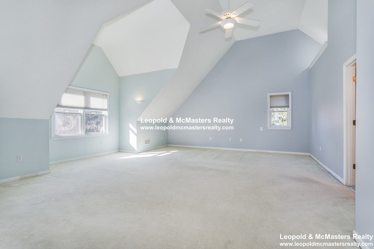 9 Reservoir Ridge Rd. - Photo 6 of 43