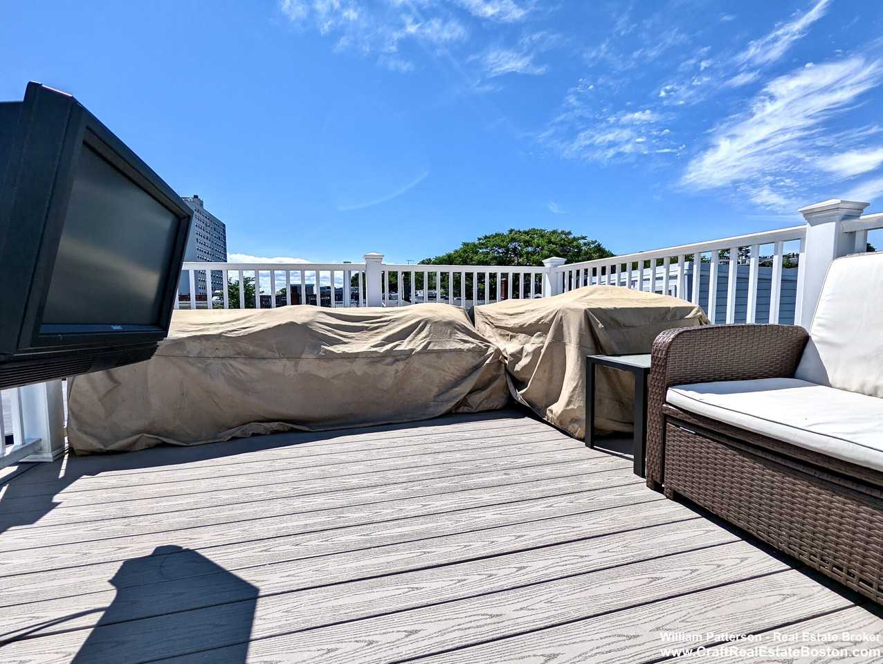 504 E 8th St #3 - Photo 3 of 40