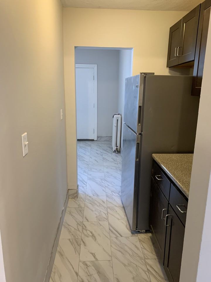 146 Chiswick Rd #3 - Photo 6 of 25