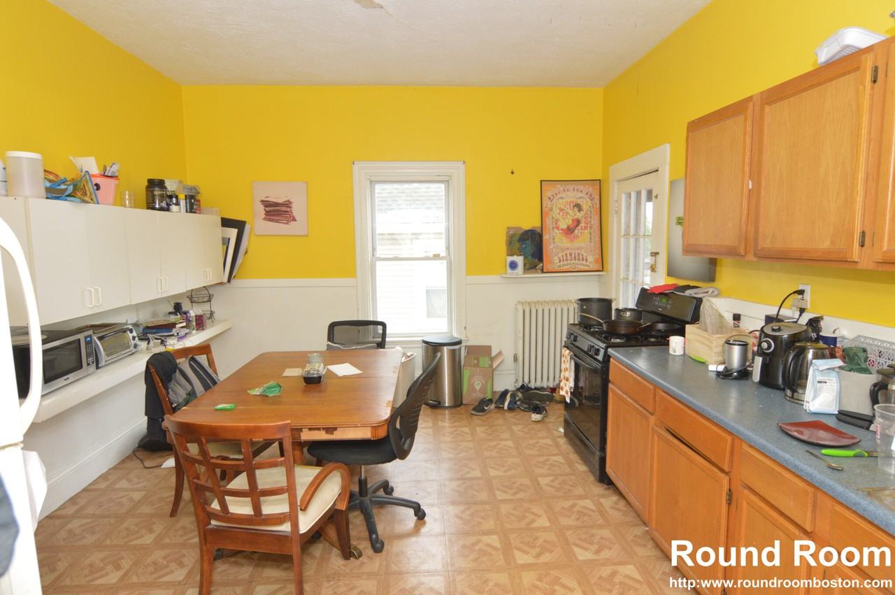 35 Linden St #2 - Photo 2 of 15