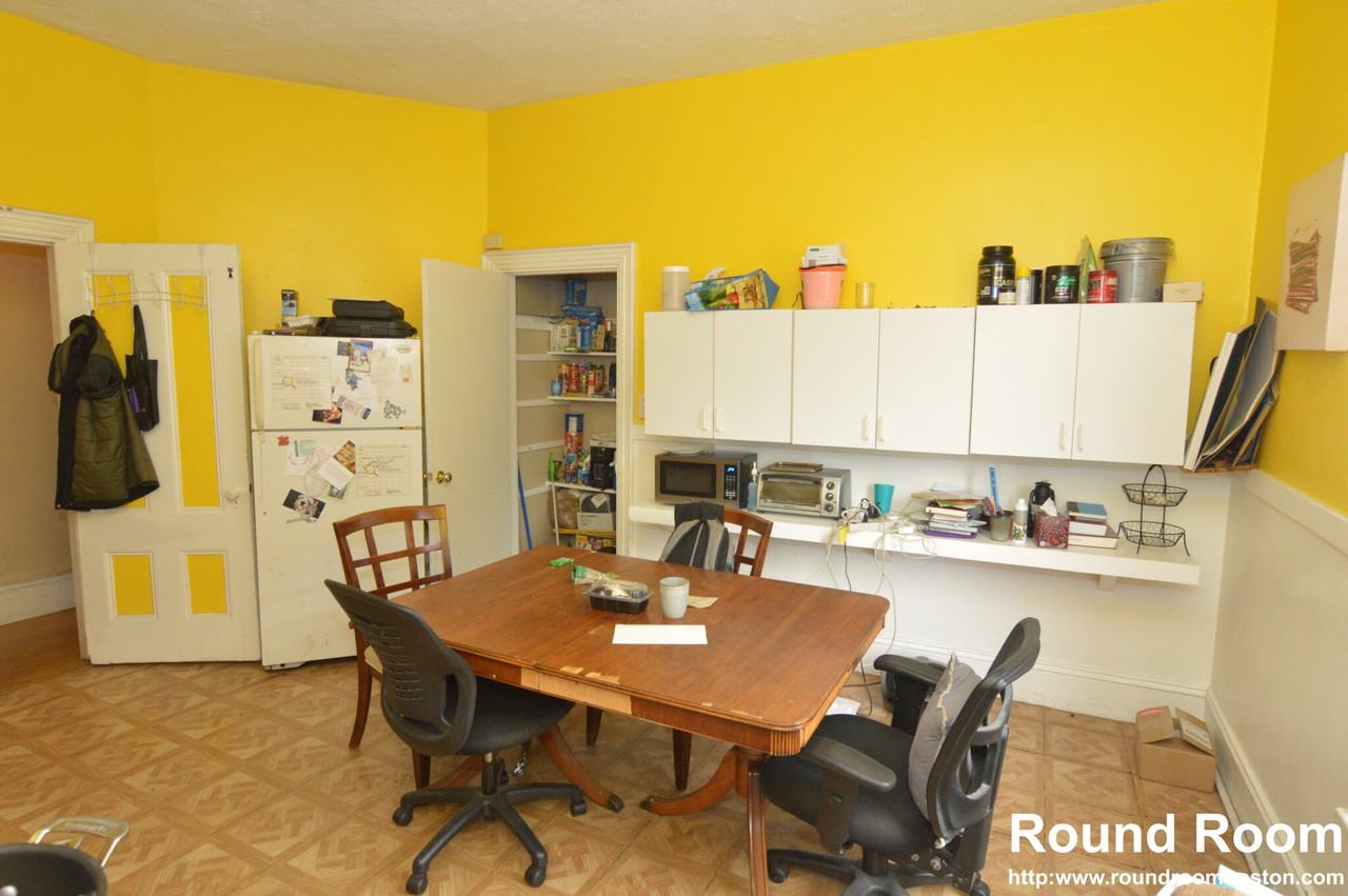 35 Linden St #2 - Photo 3 of 15