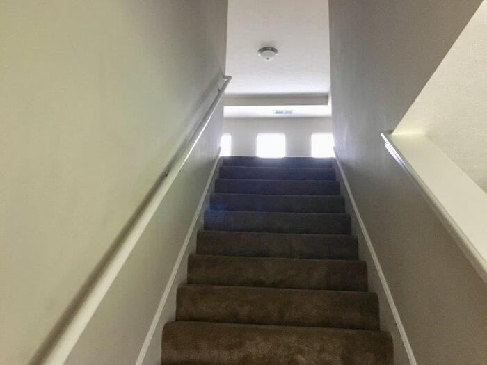 225 Fairwood Way - Photo 2 of 21