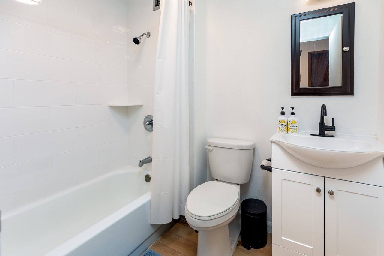 2211 Ala Wai Blvd #1 - Photo 3 of 17