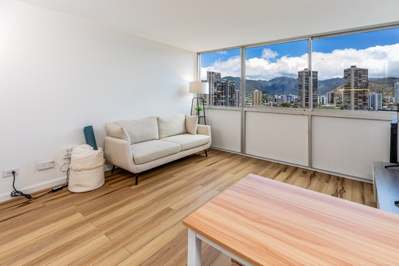 2211 Ala Wai Blvd #1 - Photo 4 of 17