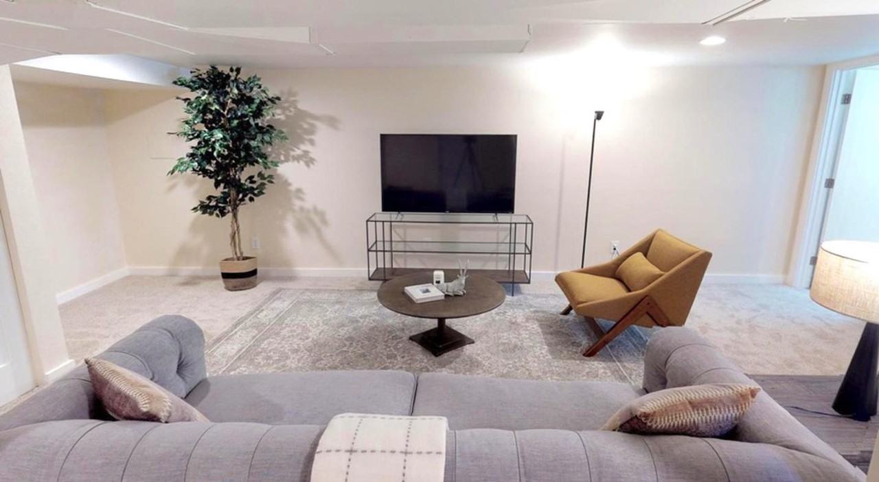 Spacious Woodstock home near Johnson Creek - Photo 2 of 12