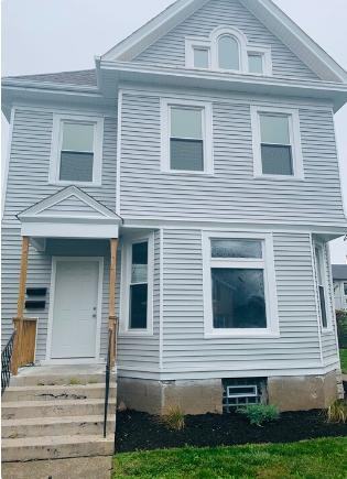 526 Hancock St - Photo 2 of 8