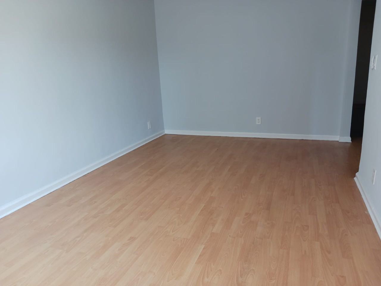 2415 East 1st Street 2F - Photo 3 of 10