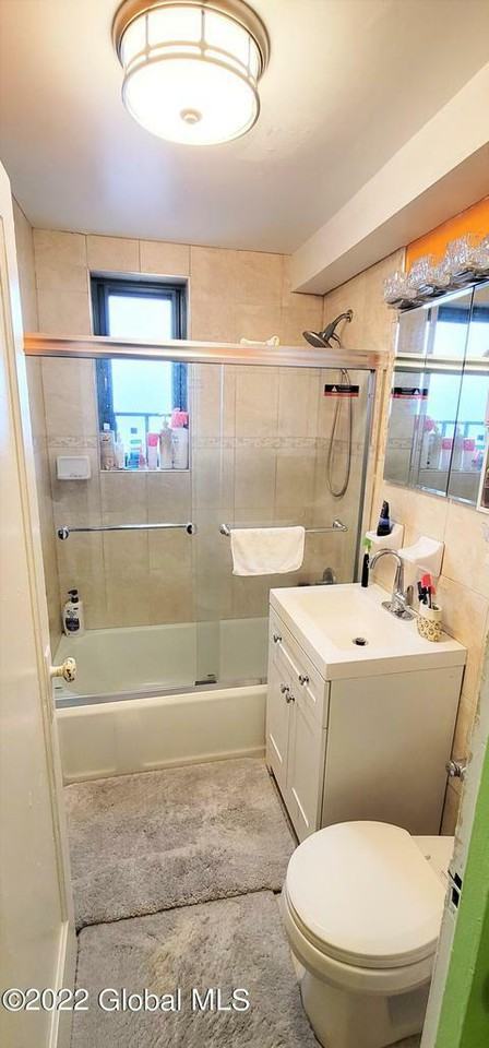 2200 E Tremont Ave #4H - Photo 2 of 3