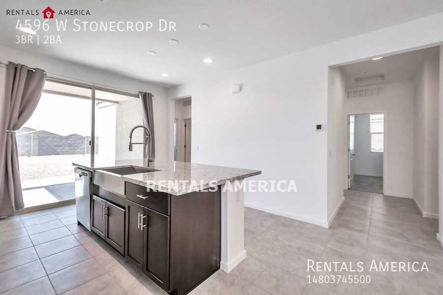 4596 W Stonecrop Dr - Photo 3 of 27