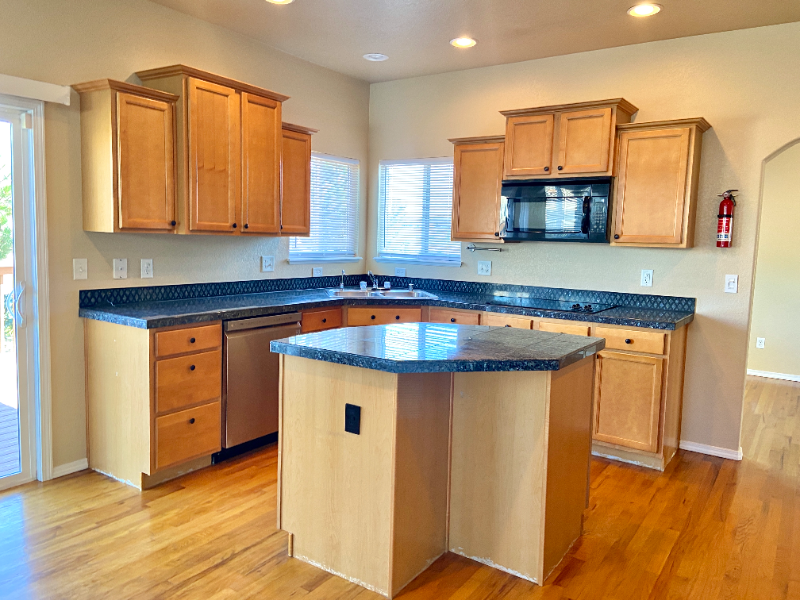 8160 Cassabella Ct - Photo 5 of 36