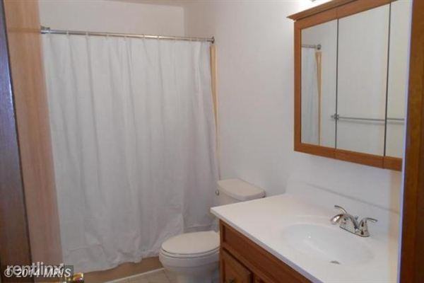 27 Roosevelt Ave - Photo 2 of 8