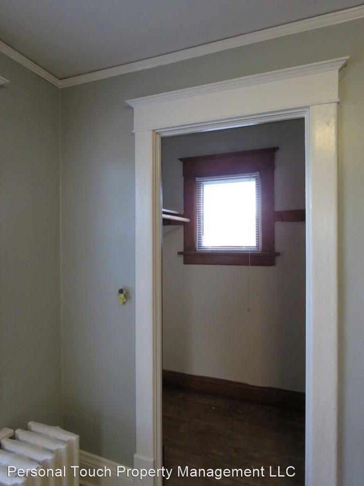 728 8th St N - Photo 3 of 19
