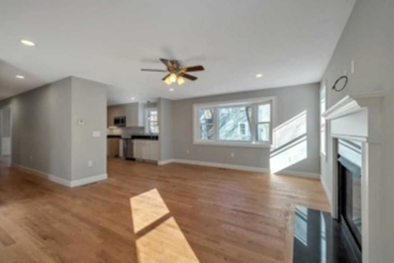 32 Concord Rd - Photo 2 of 15