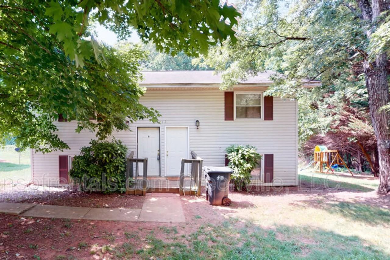 105 Old Saluda Dam Rd B, Greenville, SC 29611 2 Bedroom Apartment for