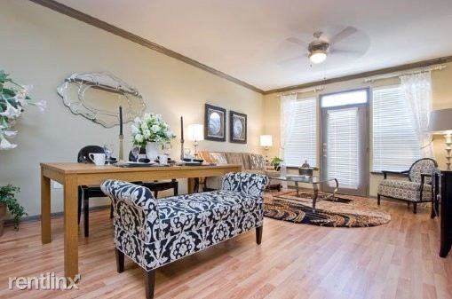 2011 Red River St #D274 - Photo 3 of 5