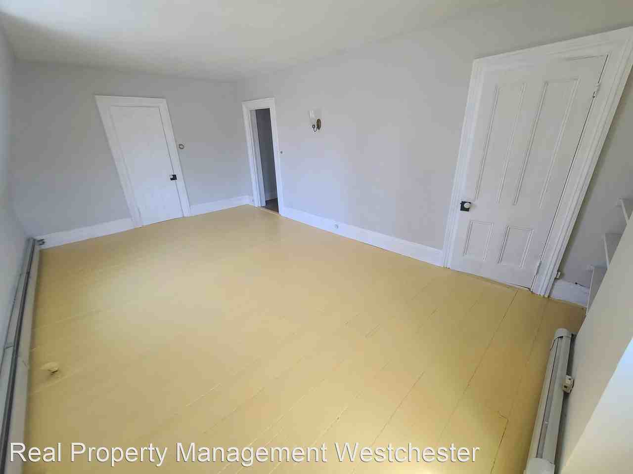 131 S Broadway - Photo 2 of 11