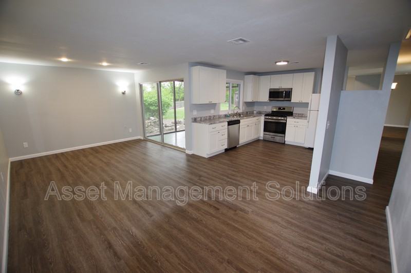 3125 Stafford Ln - Photo 2 of 25