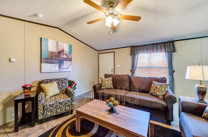 141 141 Weaver Circle - Photo 2 of 5