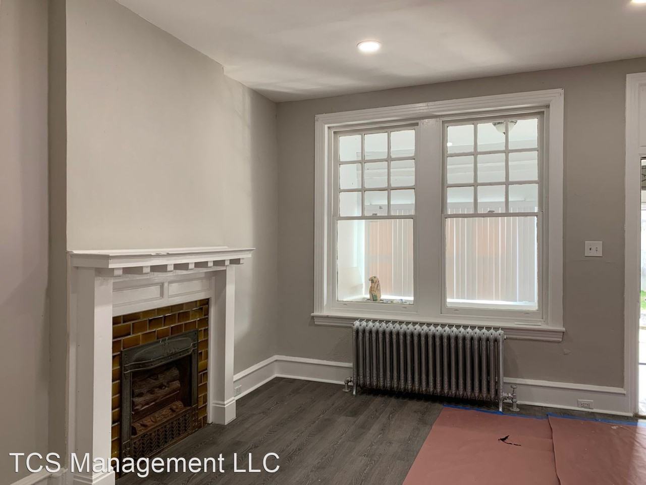 4610 N Camac St - Photo 3 of 7