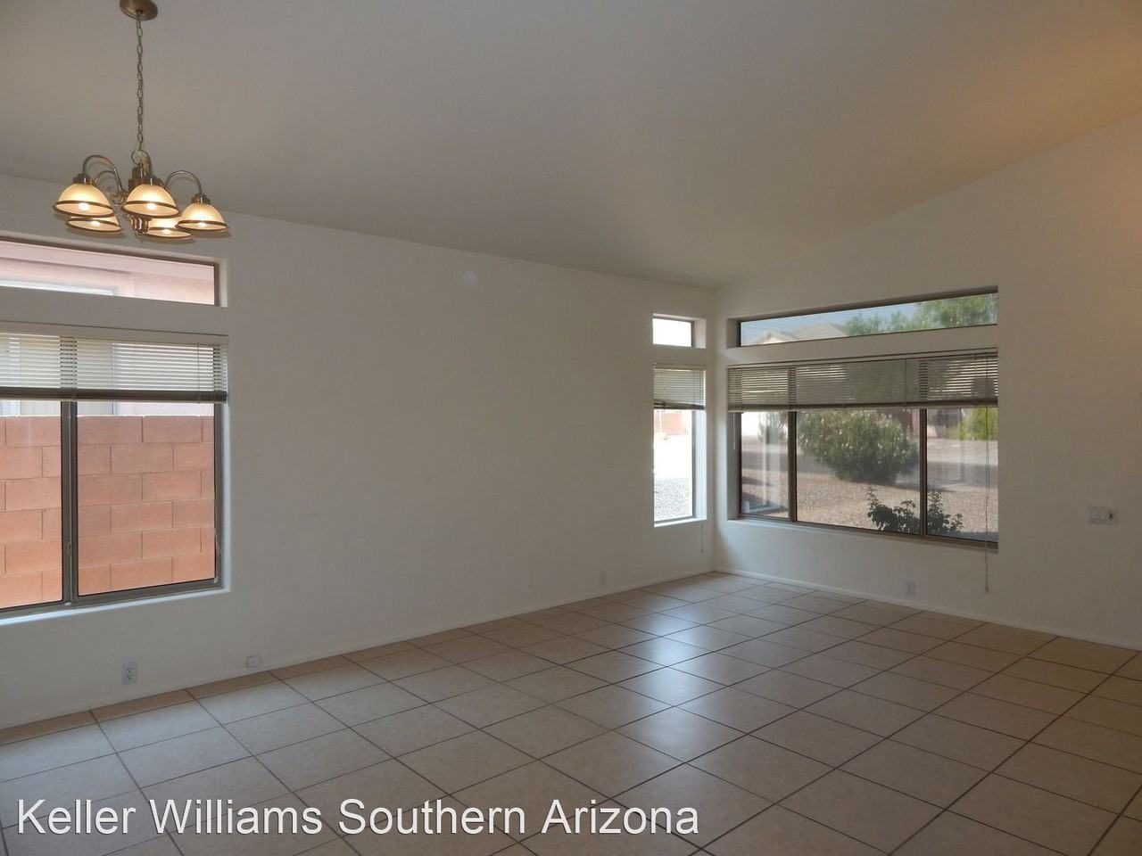 11061 N Eagle Crest Dr - Photo 2 of 22