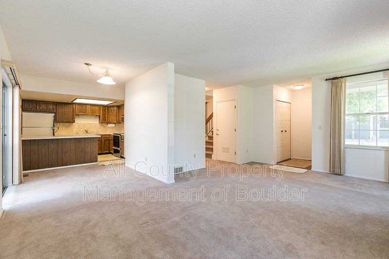 3839 Paseo Del Prado - Photo 3 of 19