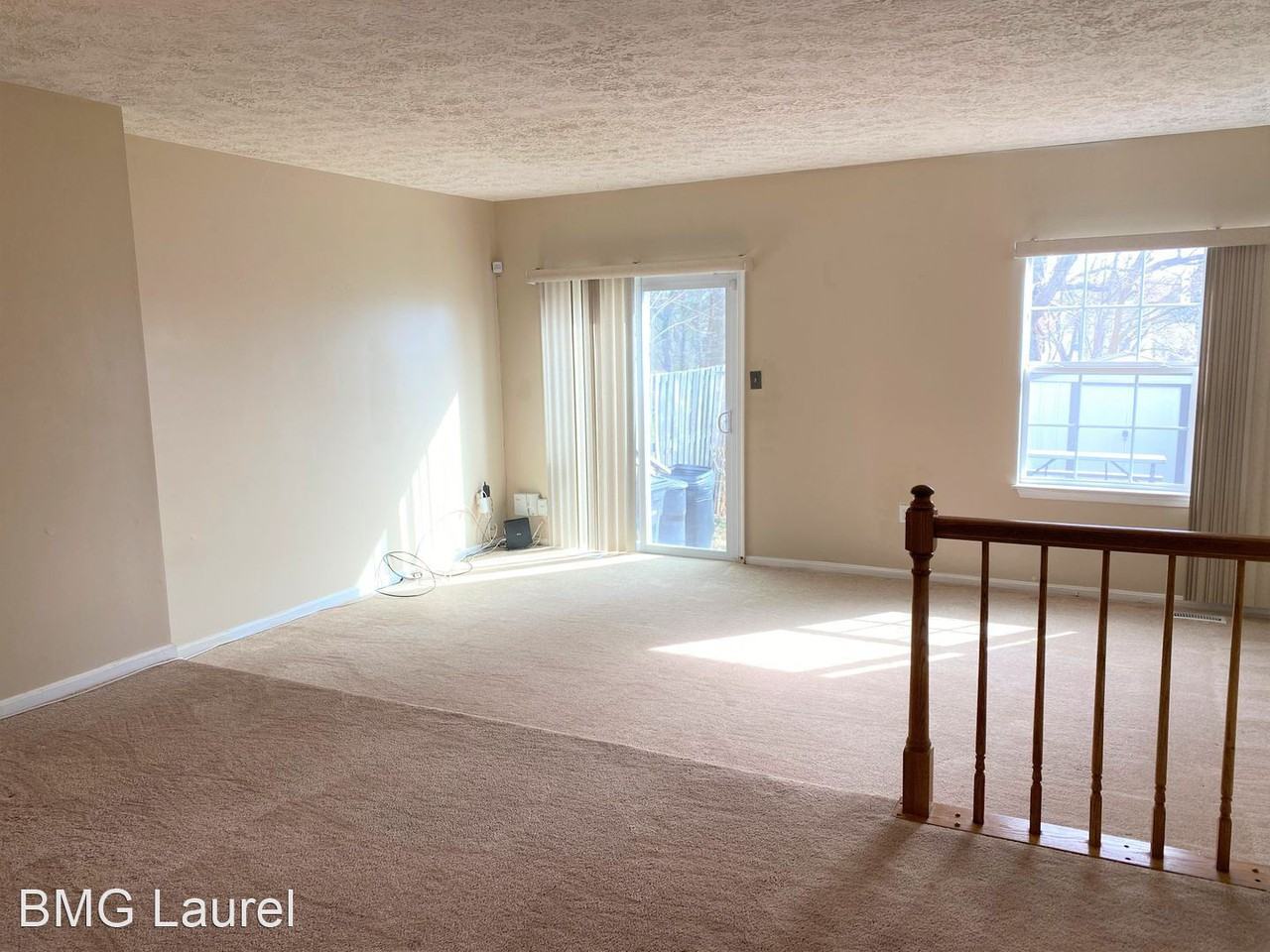 10523 Campus Way S - Photo 3 of 17