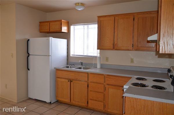 2505 N Yucca St - Photo 3 of 7