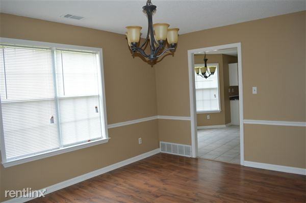 3406 Earlynn Dr - Photo 3 of 10