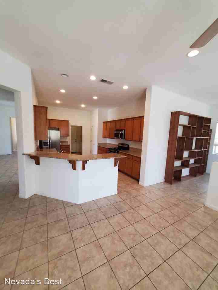 4758 Soave St - Photo 2 of 20