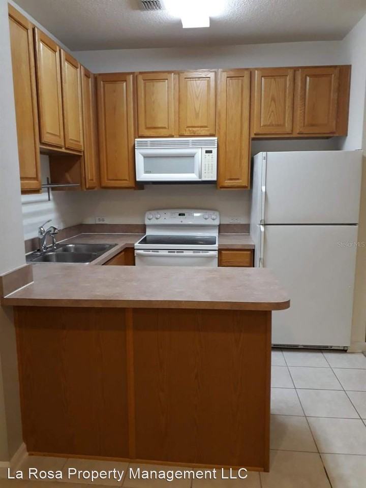 1111 Oscar Sq - Photo 3 of 10
