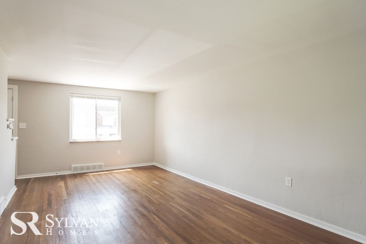 1110 Mcneilly Ave - Photo 2 of 14