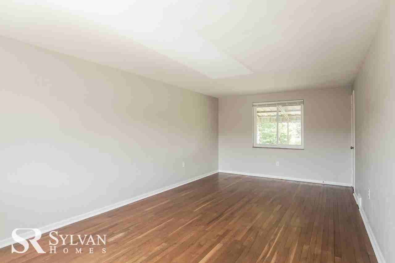 1110 Mcneilly Ave - Photo 3 of 14