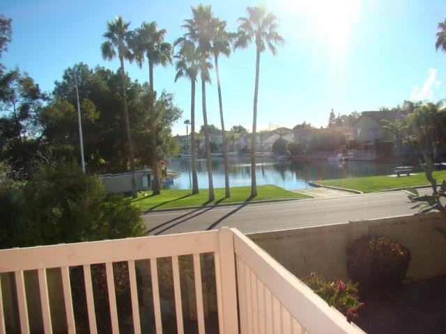 239 N Westport Dr - Photo 3 of 48