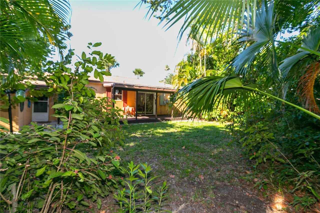 108 5th St - Photo 3 of 25