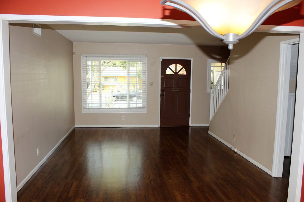 3137 Strathmore Dr - Photo 7 of 35