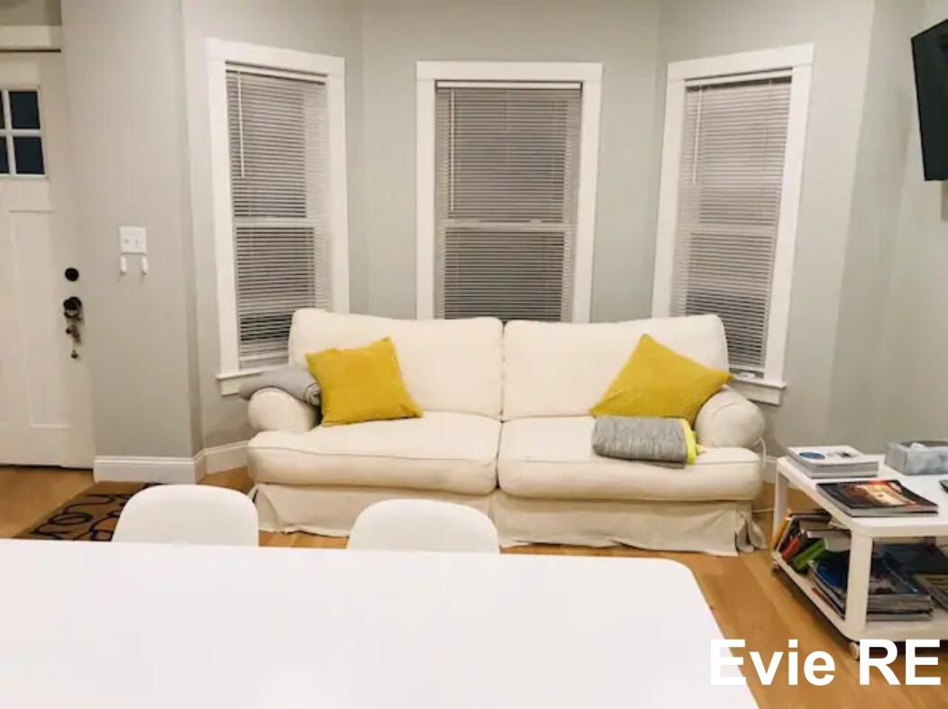 45 Hano St - Photo 4 of 12