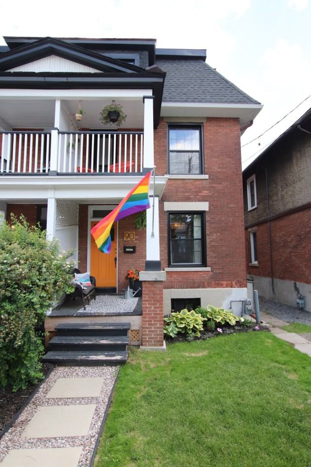 90 Grove Ave - Photo 2 of 34