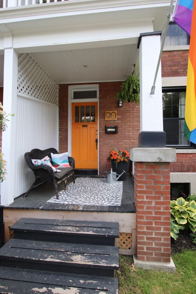 90 Grove Ave - Photo 3 of 34