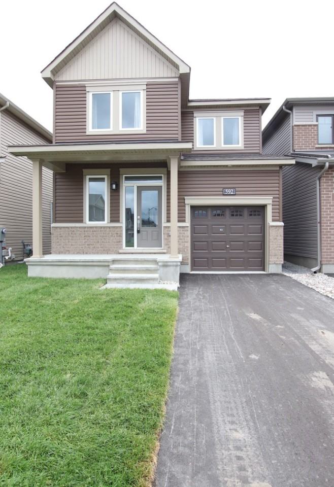 592 Paine Ave - Photo 2 of 28