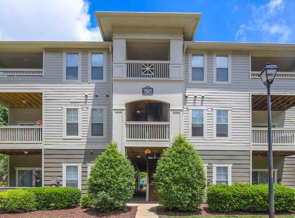 Mayfaire - Photo 7 of 34