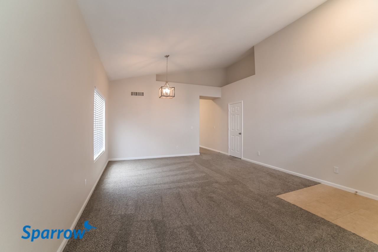 4240 E South Fork Dr - Photo 3 of 15
