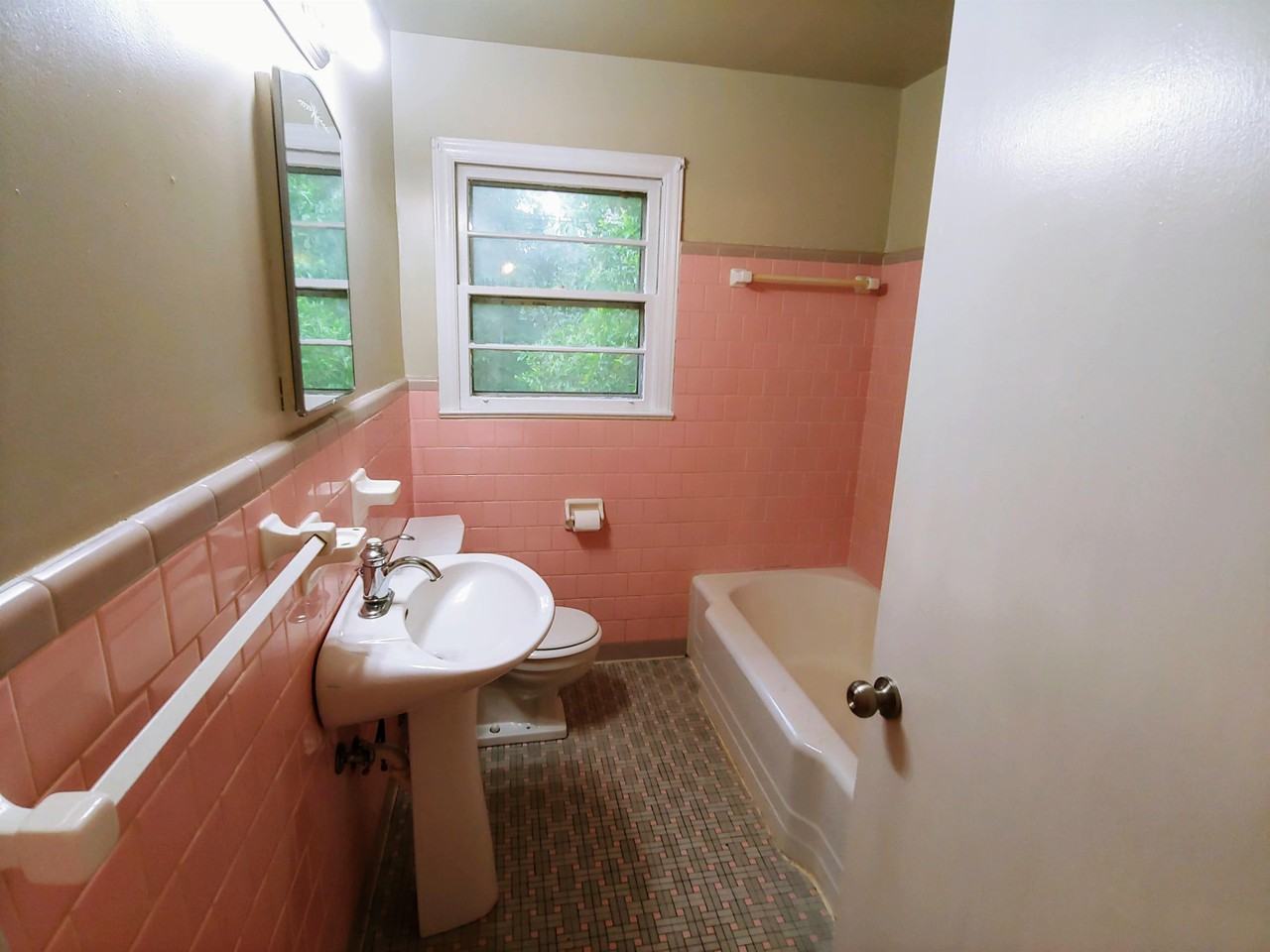 12 Dyches Dr #1 - Photo 7 of 11