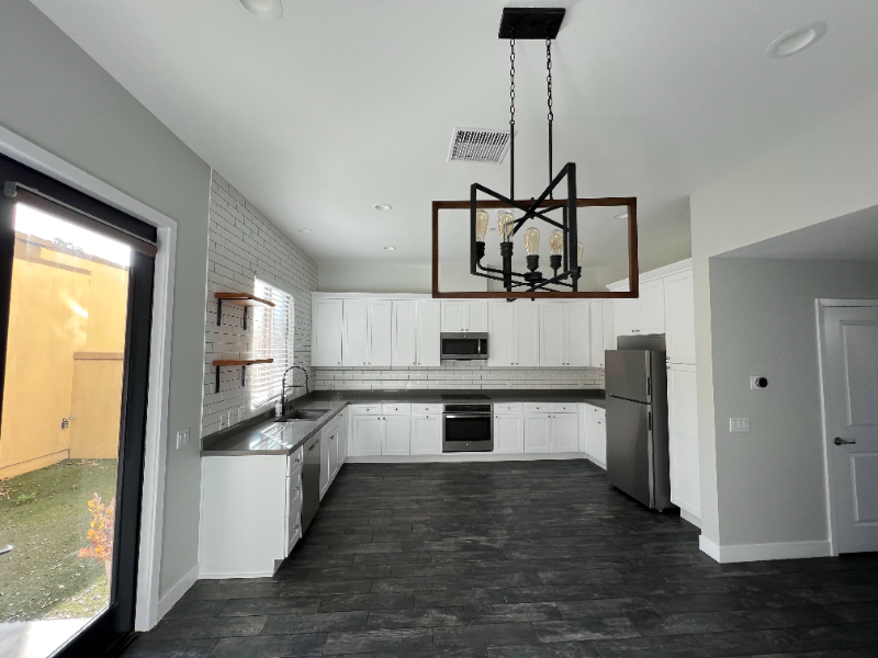 808 E Santa Ana Blvd - Photo 3 of 13