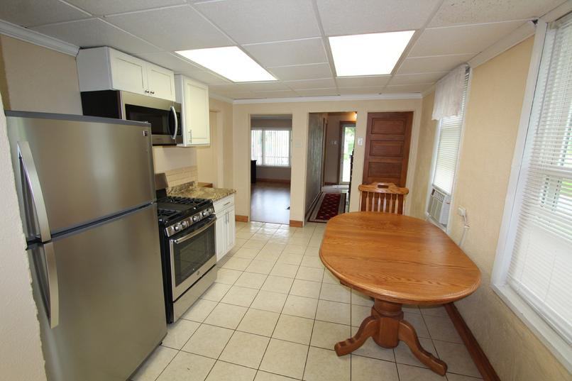 100 Spruce Street - Photo 5 of 27