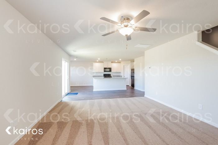1327 Clemons Ln #512 - Photo 2 of 16
