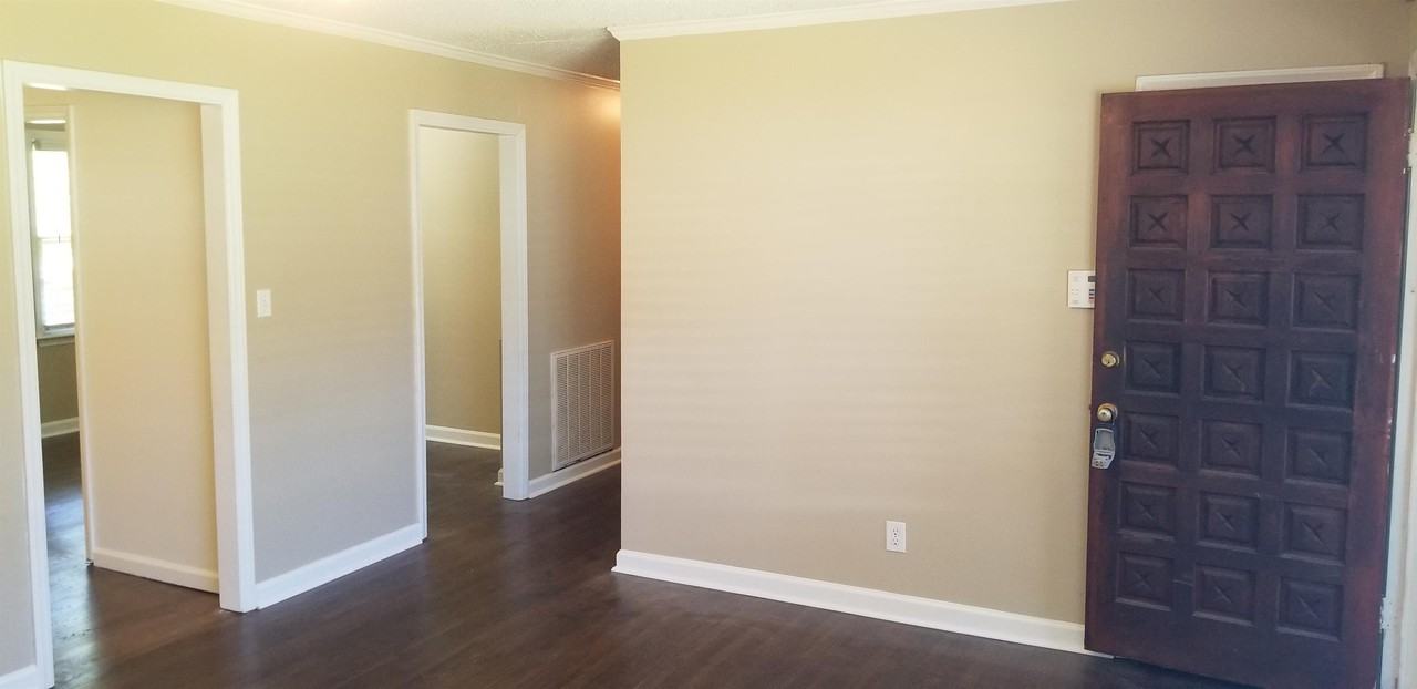 1620 Riverside Dr #1 - Photo 2 of 33